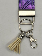 Load image into Gallery viewer, Metallic Mermaid Print Wristlet