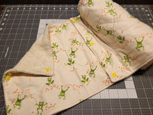 Load image into Gallery viewer, Jumping Frogs Un-paper Towels