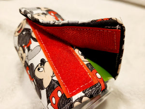 Mickey Mouse Can or Bottle Koozie