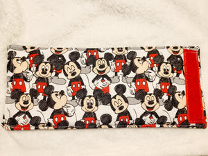 Mickey Mouse Can or Bottle Koozie