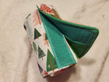 Load image into Gallery viewer, Christmas Tree Can or Bottle Koozie